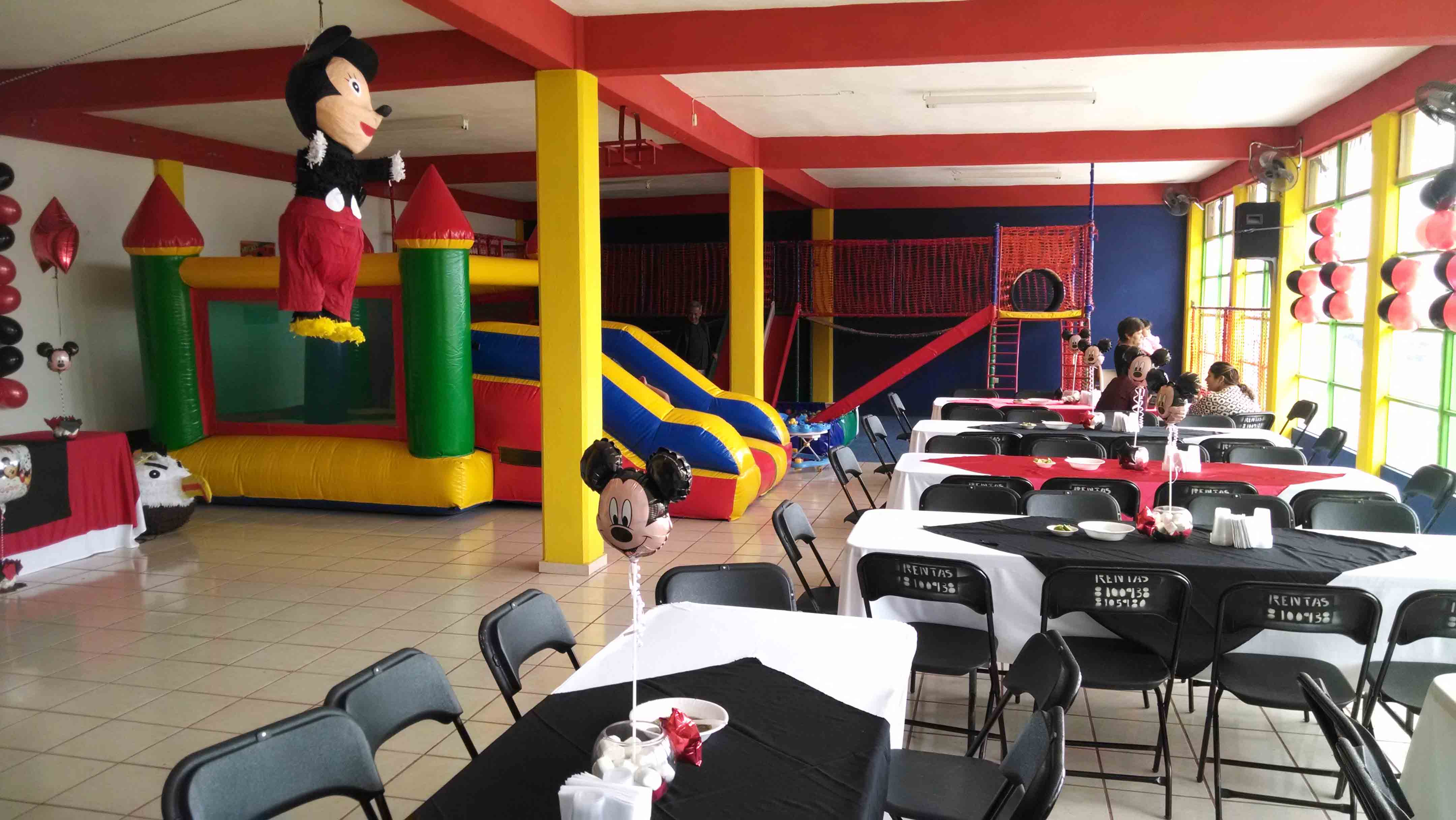 SALON DE FIESTAS INFANTILES PARTY CRUSH